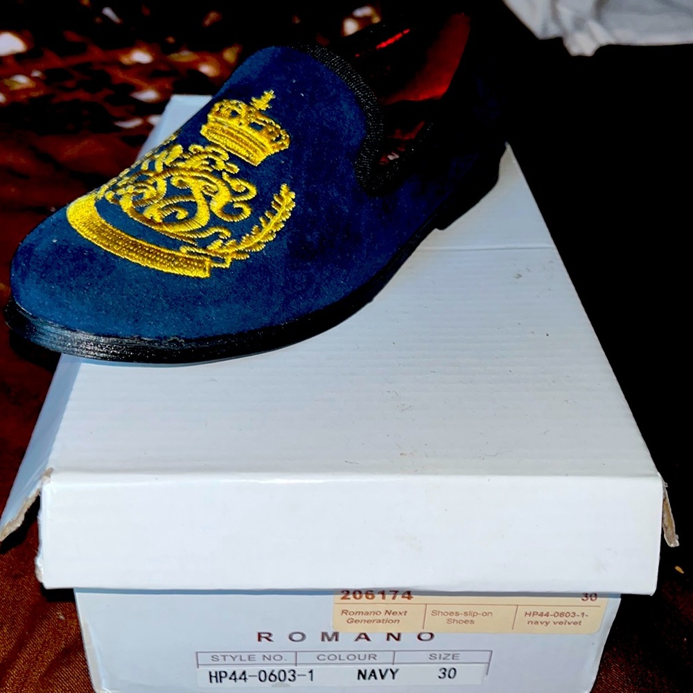 Kids dress shoes